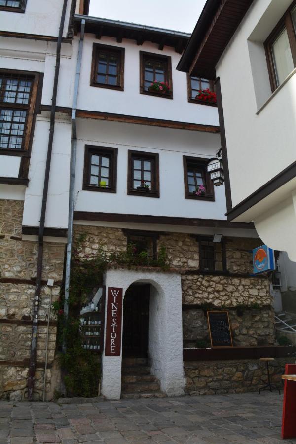 Patche Residence - A Wine Cellar Hideaway In The Historic Home Of Revolutionary Metodi Patche Охрид Екстериор снимка